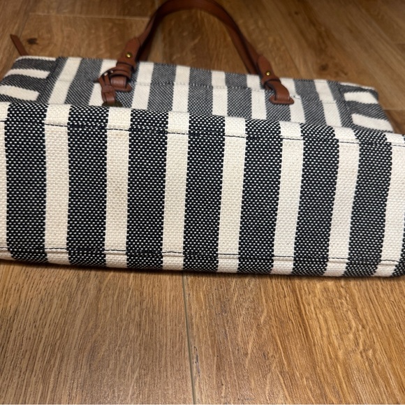 Fossil Rachel Striped Black and White canvas Tote Bag with Brown Handles - Picture 3 of 5